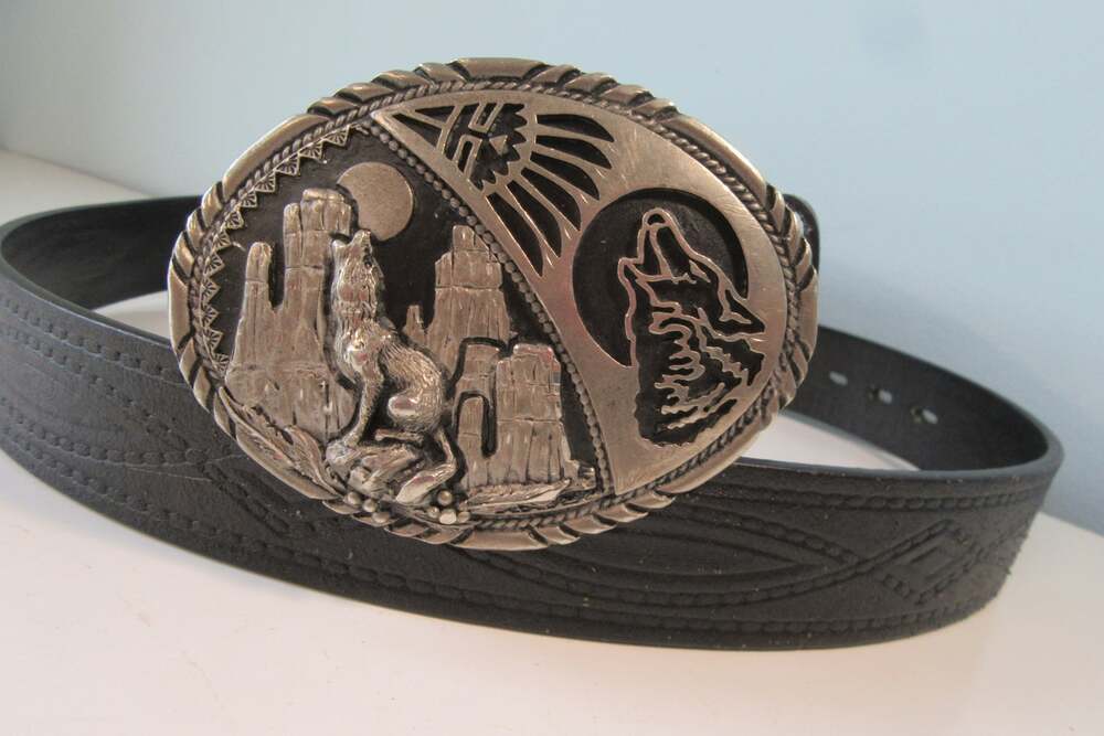 Native American Wolf Moon Metal 3D Belt Buckle SSI Vintage No Belt